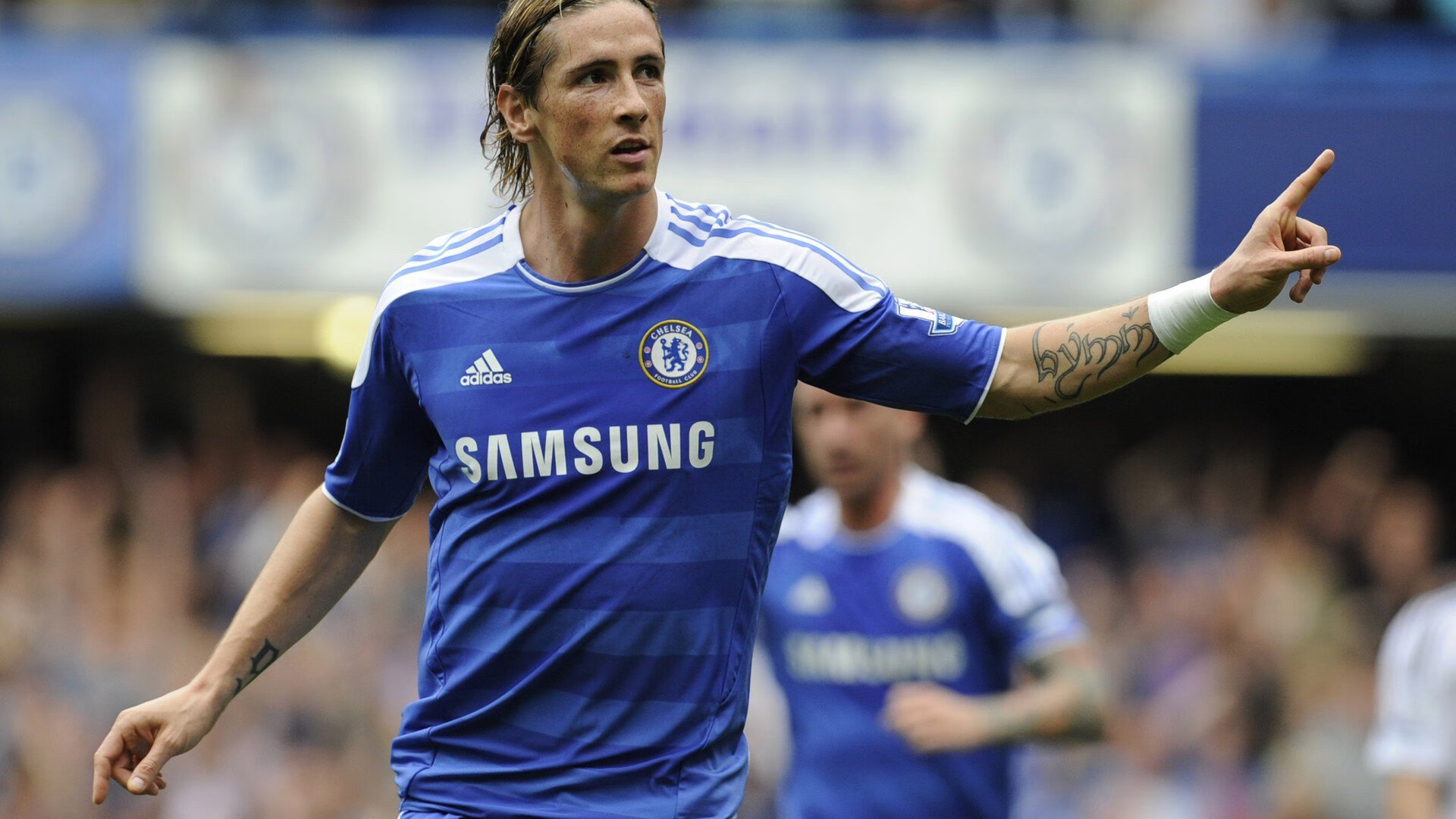 直播技术：未来足球赛场的沉浸式观赛体验，业余足球直播设备